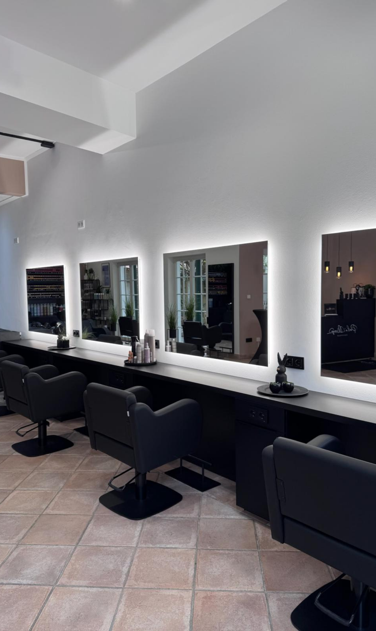 Einblicke in den Salon PerLa Mirage Coiffeur in Schweinfurt